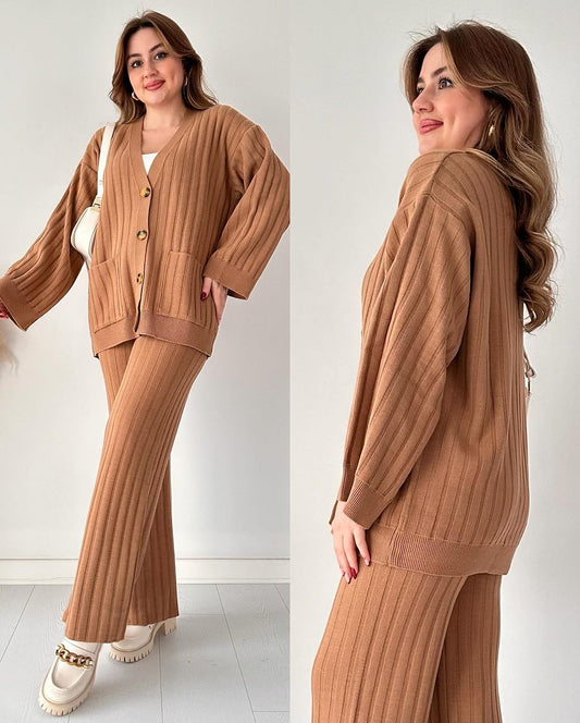 Ensemble simple à boutons, confectionné en laine douce et confortable