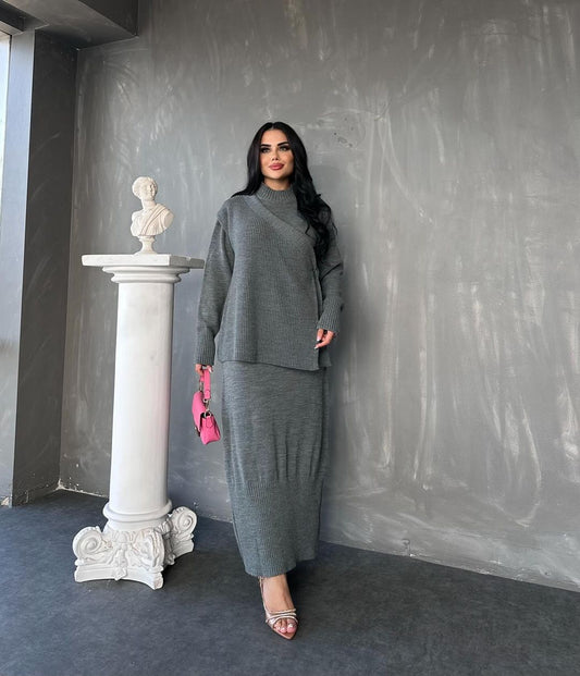 Robe avec gilet assorti et assymetrique