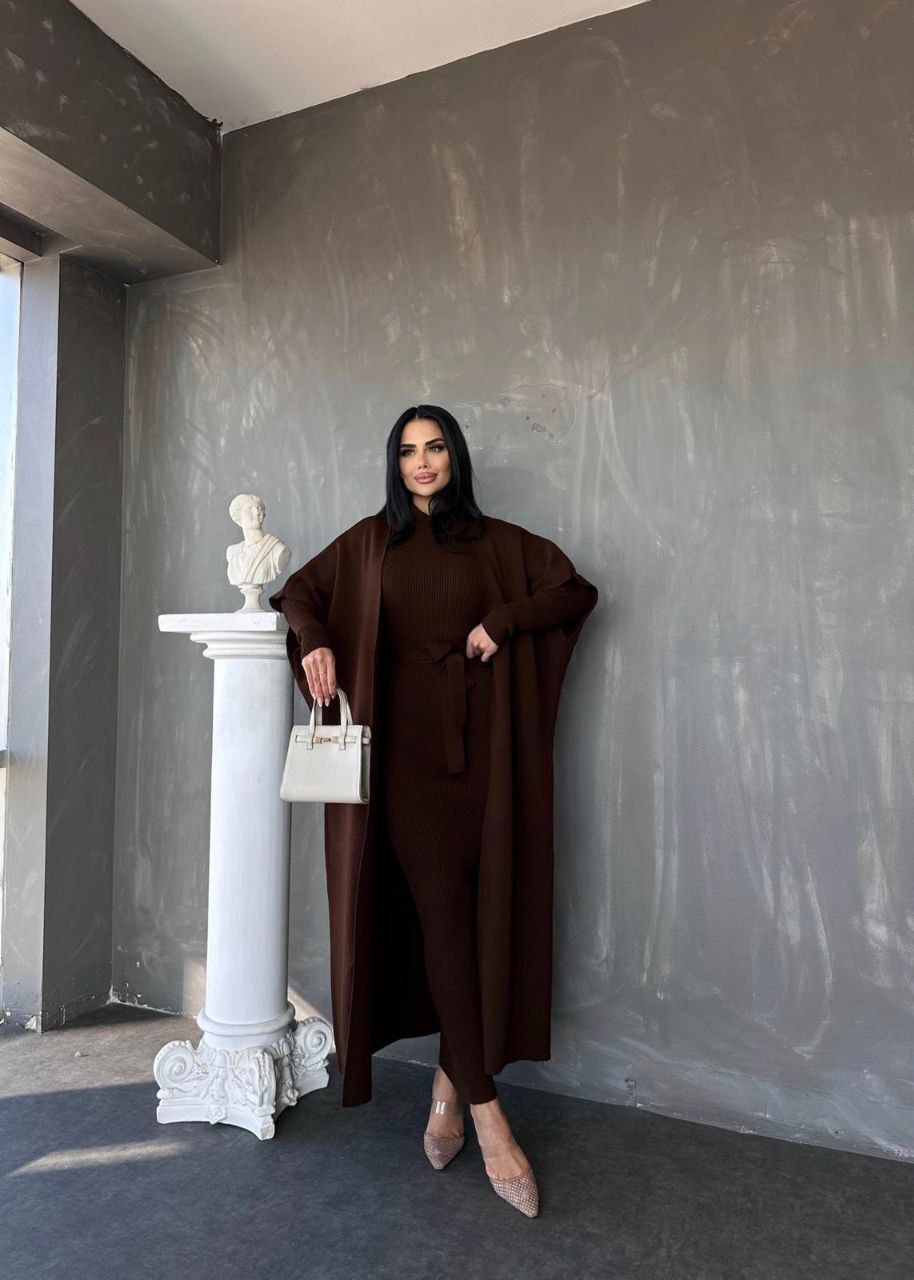 Robe et cardigan avec ceinture