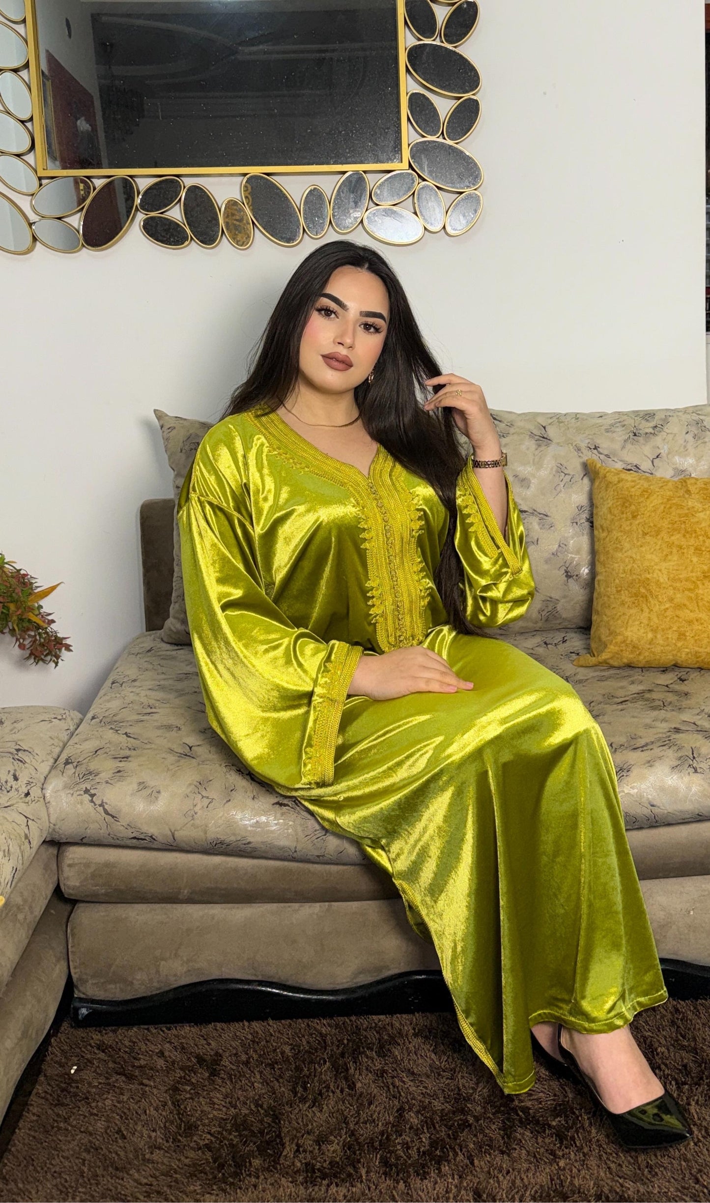 Un caftan raffiné et intemporel pour une allure royale.