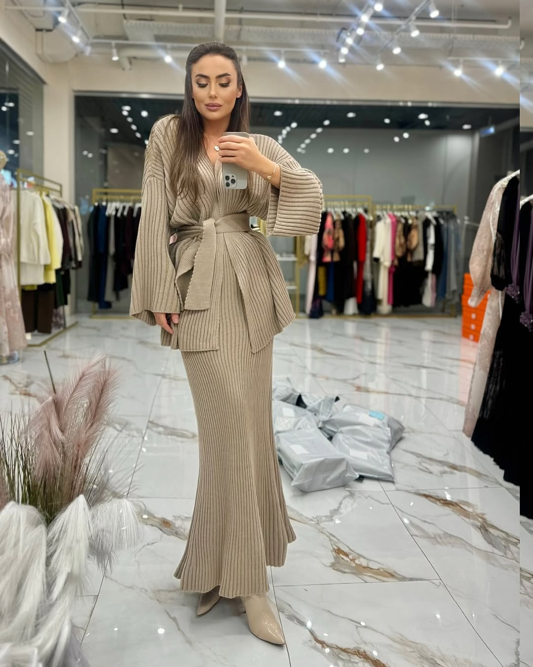 Ensemble en maille douce 2 pièces – Jupe &amp; Kimono avec ceinture